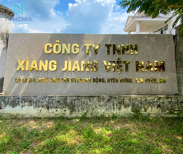 Làm bảng hiệu chữ nổi inox gương Bình Dương