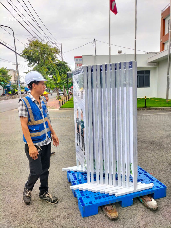 LÀM BIỂN BÁO CÔNG TRƯỜNG BÌNH DƯƠNG