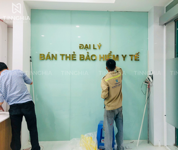 BIỂN CÔNG TY CHỮ INOX VÀNG
