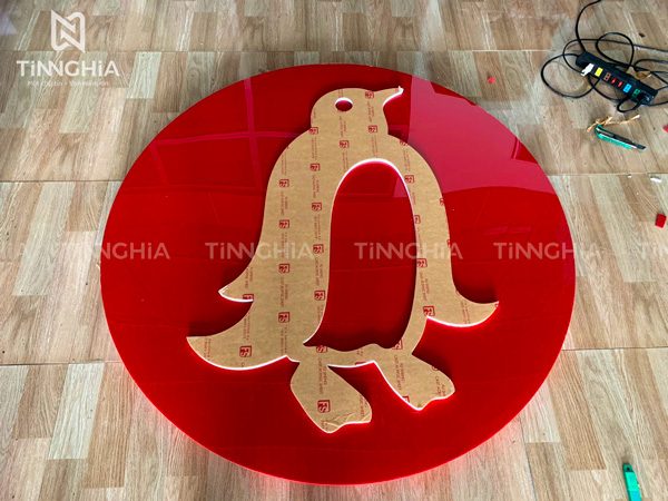 Làm chữ nổi mica tân uyên