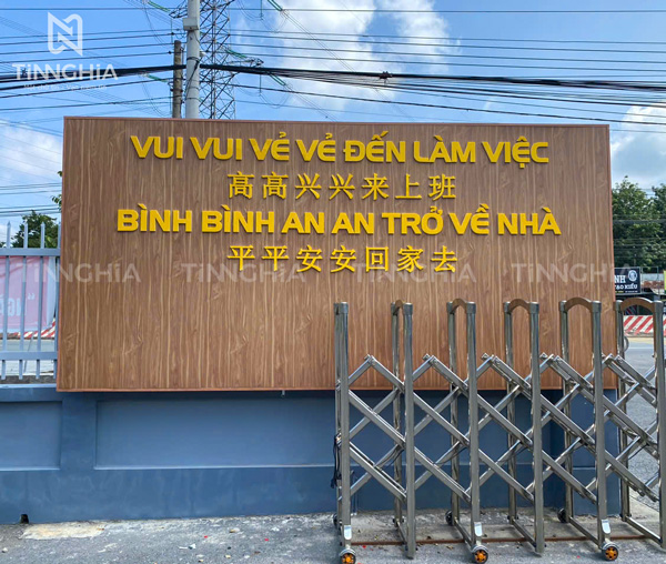 BẢNG HIỆU CHỮ MICA BÌNH DƯƠNG
