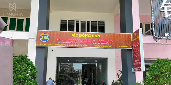 Thi công biển hộp đèn căng bạt cho văn phòng công ty TPHCM (phường Bình Dương)