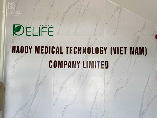 Logo Mica Dán Tường - Chữ Mica Trang Trí Đẹp