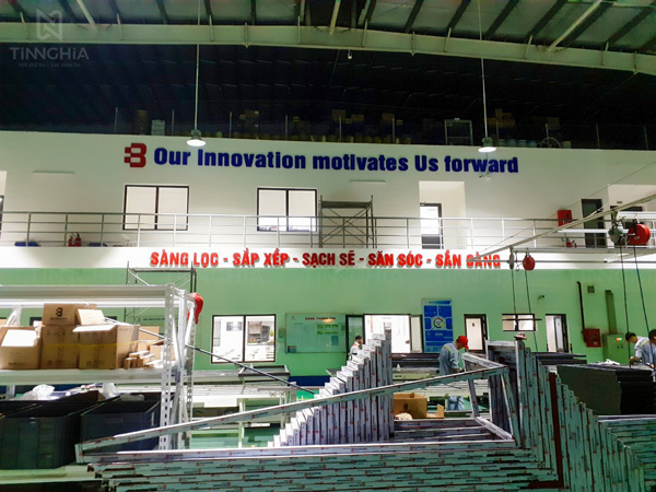 Logo Mica Dán Tường - Chữ Mica Trang Trí Đẹp