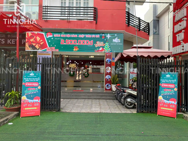 Mẫu Standee Quảng Cáo Đẹp Thu Hút