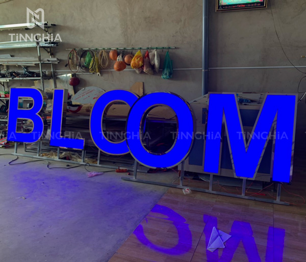 LÀM BIỂN HIỆU INOX TÂN UYÊN