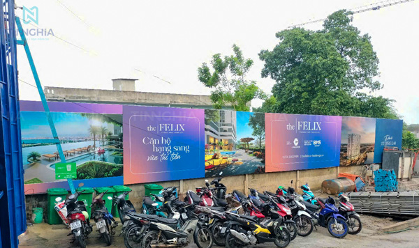 Thi Công Hàng Rào Công Trình Căng Bạt Cho Dự Án The Felix Thuận An