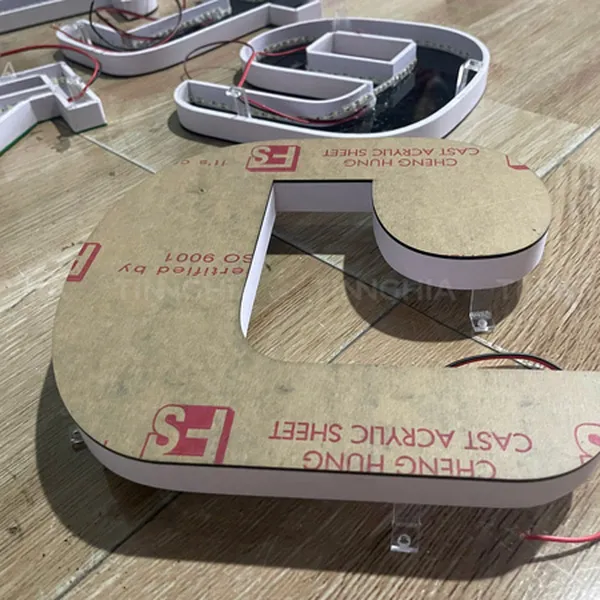 BẢNG HIỆU CHỮ NỔI GẮN LED ĐẸP THU HÚT