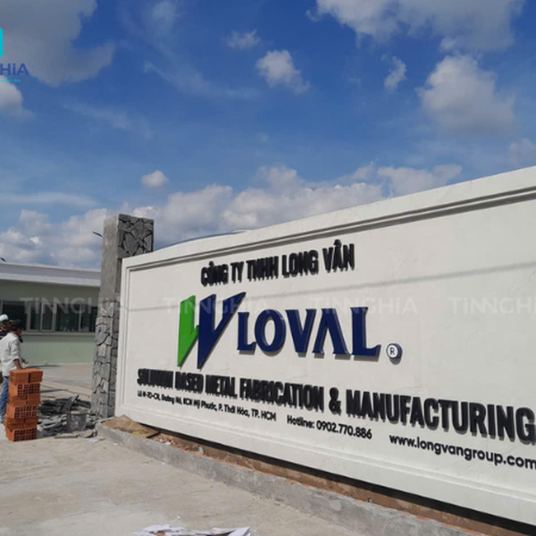 HOÀN THIỆN BẢNG HIỆU ĐÁ CHỮ INOX CÔNG TY LONG VÂN