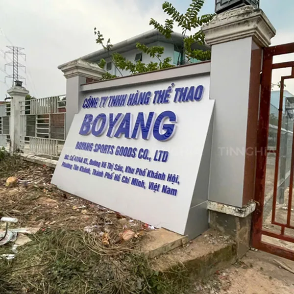 BẢNG HIỆU ỐP ALU BÀU BÀNG | Biển Alu Chữ Nổi, Alu Ốp Cổng Chào