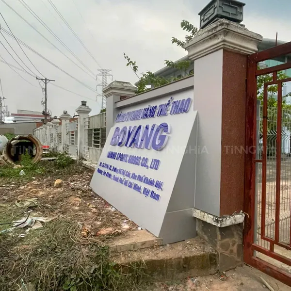 BẢNG HIỆU ỐP ALU BÀU BÀNG | Biển Alu Chữ Nổi, Alu Ốp Cổng Chào