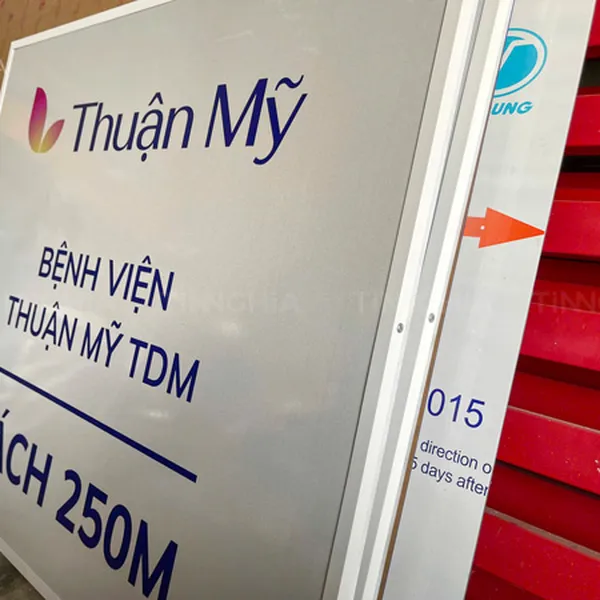 BẢNG HIỆU TÔN PHÚ GIÁO | BIỂN TÔN DECAL, TÔN CĂNG BẠT ĐẸP