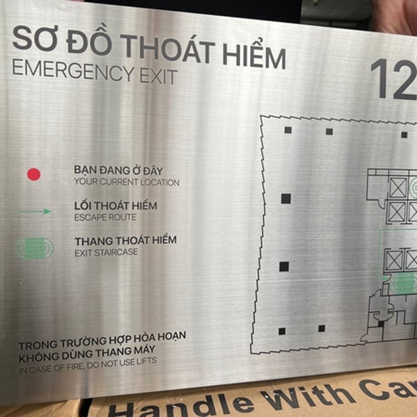 LÀM BẢNG HIỆU INOX ĂN MÒN BÌNH DƯƠNG | Đặt Làm Biển Inox 