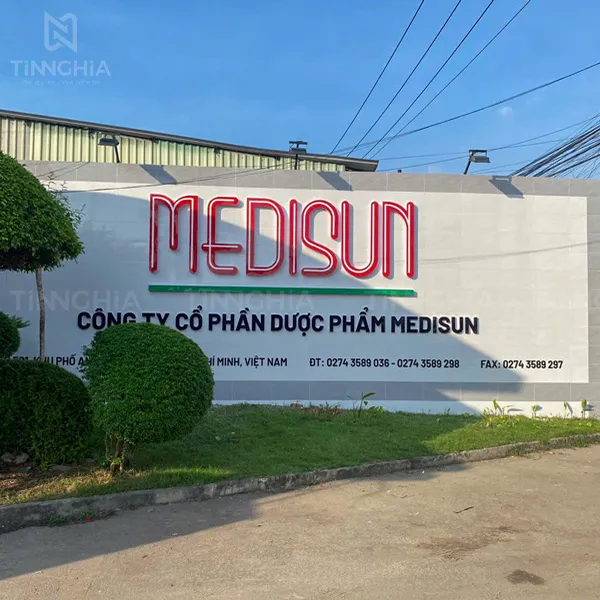 BIỂN QUẢNG CÁO CHỮ MICA TPHCM