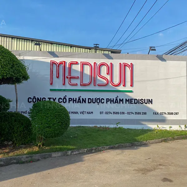 BIỂN QUẢNG CÁO CHỮ MICA TPHCM