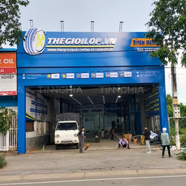 BIỂN QUẢNG CÁO TRUNG TÂM CHĂM SÓC XE BÌNH DƯƠNG - THẾ GIỚI LỐP