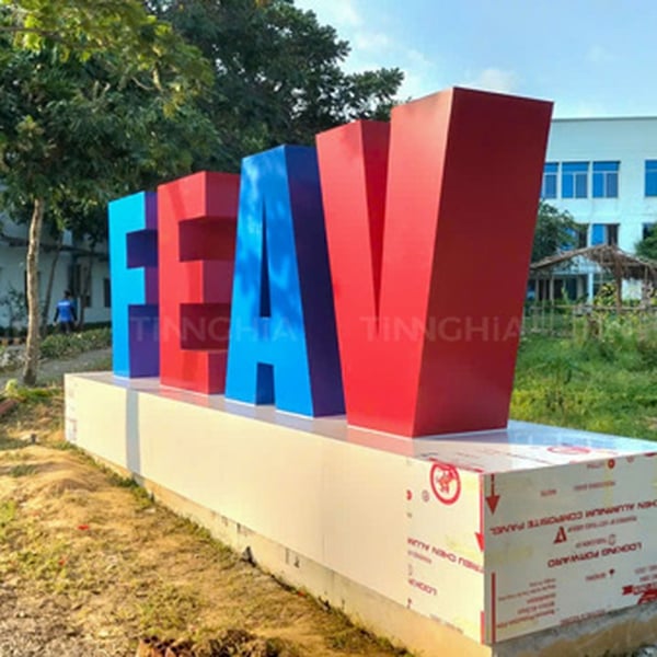 THI CÔNG CHỮ ALU QUẢNG CÁO TPHCM - CHỮ NỔI FEAV