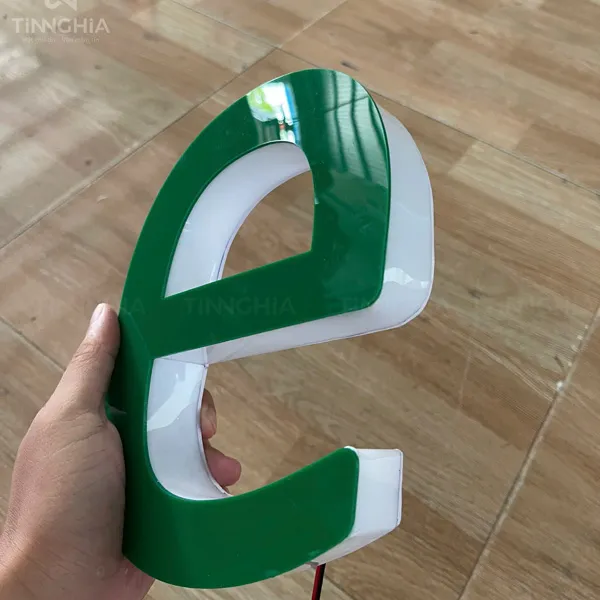 GIA CÔNG CHỮ MICA ĐÈN LED TPHCM | CHỮ NỔI SÁNG MẶT, SÁNG CHÂN