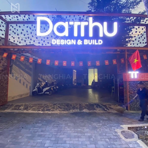 CHỮ MICA NỔI THEO LOGO THƯƠNG HIỆU TẠI BÌNH DƯƠNG