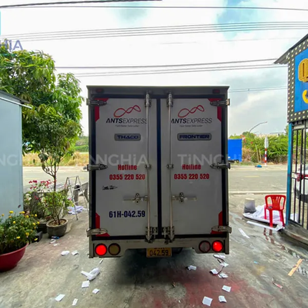 DÁN DECAL XE TẢI THỦ DẦU MỘT | DÁN DECAL QUẢNG CÁO XE CÔNG TY