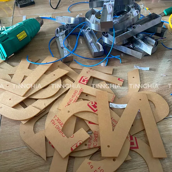 GIA CÔNG CHỮ INOX THỦ DẦU MỘT | ĐỊA CHỈ LÀM BIỂN HIỆU INOX BÌNH DƯƠNG