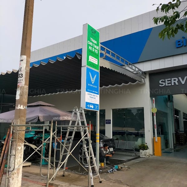 LẮP ĐẶT BẢNG HIỆU HỘP ĐÈN CĂNG BẠT QUẢNG CÁO