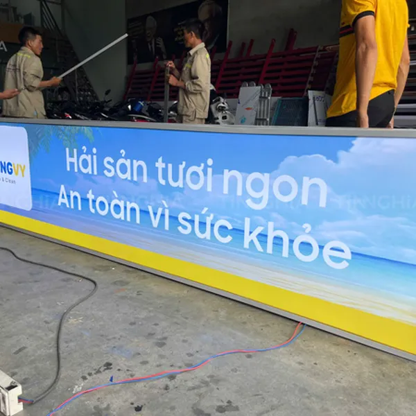 HỘP ĐÈN CĂNG BẠT DĨ AN | GIA CÔNG BIỂN HỘP ĐÈN LED