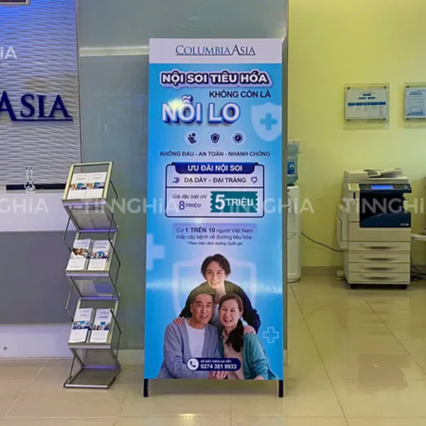 IN ẤN STANDEE GIÁ RẺ DĨ AN | LÀM STANDEE CHỮ X | STANDEE CUỐN NHÔM 