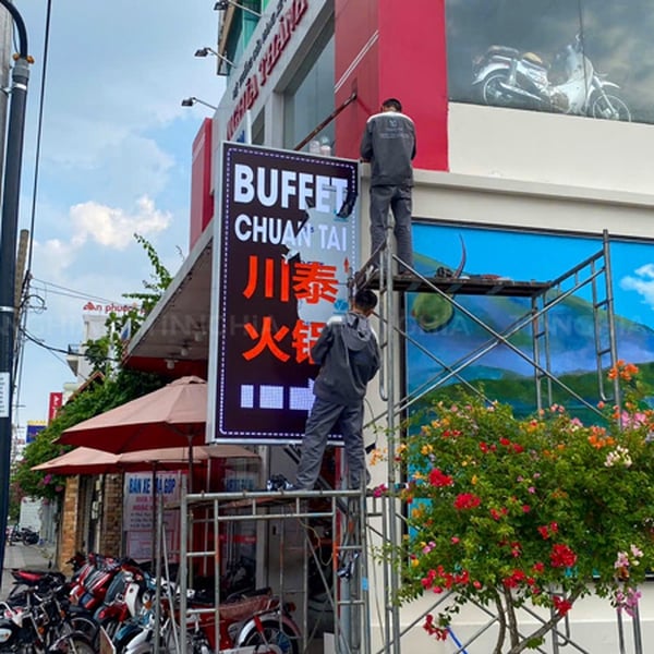 LÀM BẢNG HIỆU HỘP ĐÈN TPHCM NHÀ HÀNG BUFFET