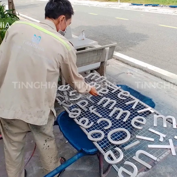 LÀM BẢNG HIỆU INOX THỦ DẦU MỘT | BIỂN QUẢNG CÁO CHỮ NỔI ĐẸP