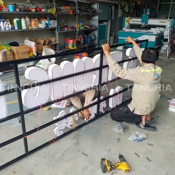 LÀM BẢNG HIỆU MICA DĨ AN | BIỂN HIỆU CHỮ MICA BÌNH DƯƠNG GIÁ RẺ