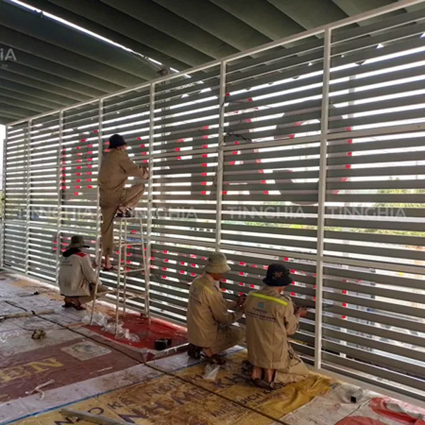 LÀM BẢNG QUẢNG CÁO BẾN CÁT BẰNG TÔN LAM | BIỂN HIỆU THANH LAM TÔN