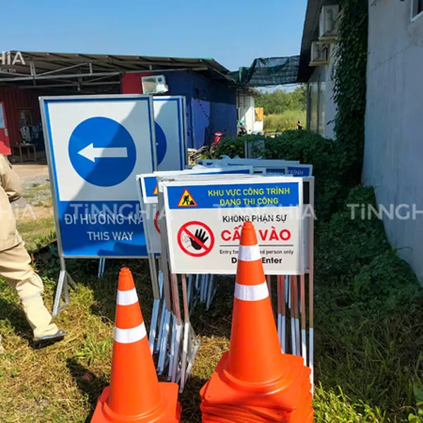 LÀM BIỂN BÁO THI CÔNG BẾN CÁT | BIỂN CẢNH BÁO CÔNG TRÌNH GIÁ RẺ
