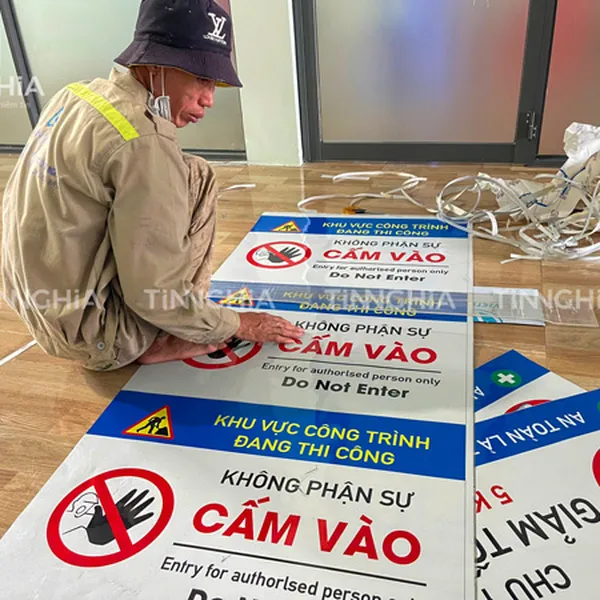 LÀM BIỂN BÁO THI CÔNG BẾN CÁT | BIỂN CẢNH BÁO CÔNG TRÌNH GIÁ RẺ