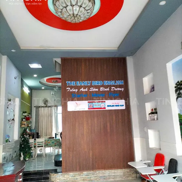 VÁCH NGĂN NHỰA GIẢ GỖ BẾN CÁT | ĐỊA CHỈ LÀM VÁCH NGĂN, ỐP TƯỜNG ĐẸP