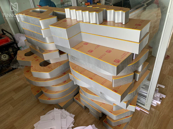 Xưởng Làm Bảng Hiệu Chữ Nổi