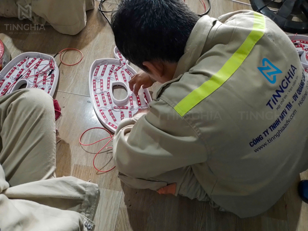 Tín Nghĩa chuyên làm bảng hiệu quảng cáo chữ nổi Bình Dương