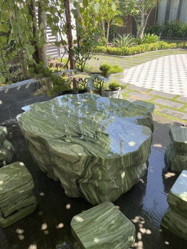 Feebback bàn ghế đá