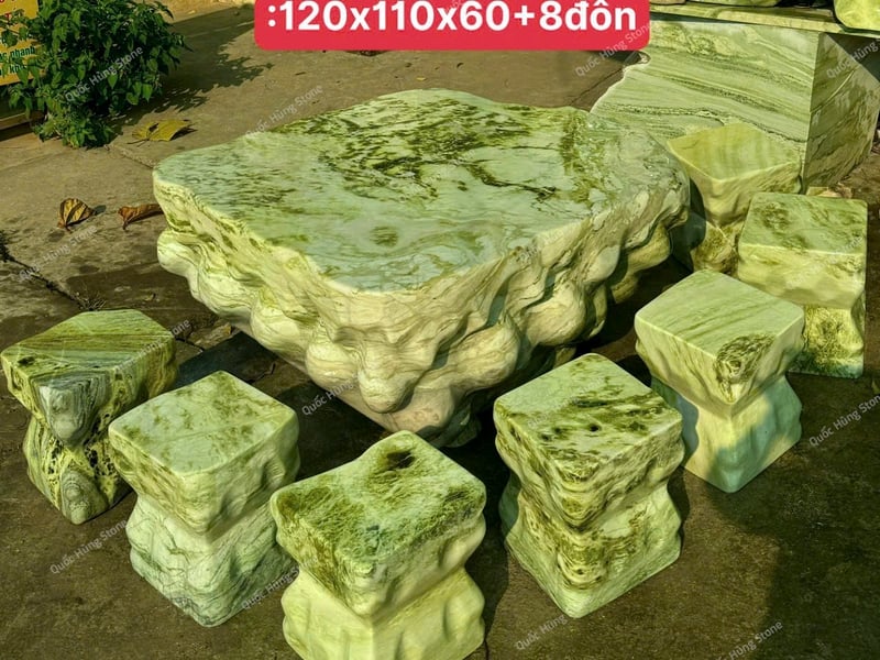 Bàn Ghế Đá Nguyên Khối Và Những Lợi Ích Không Ngờ Trong Phong Thủy