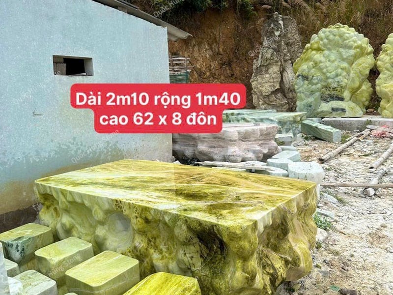 Bộ Bàn Ghế Đá Khối Yên Bái: Đẳng Cấp Nội Thất Từ Thiên Nhiên