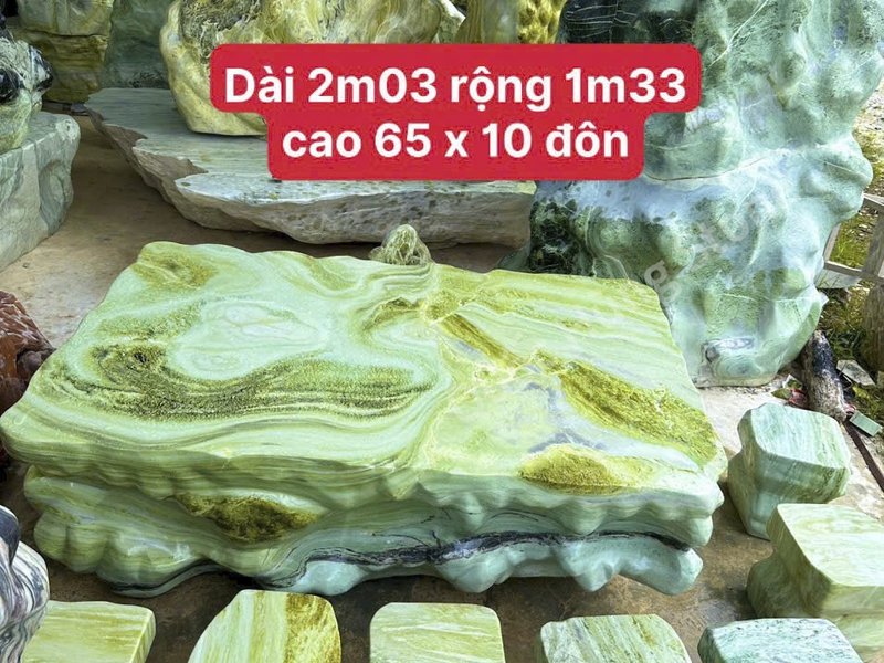 Bàn Ghế Đá Tự Nhiên Lựa Chọn Hoàn Hảo Cho Sân Vườn Sang Trọng