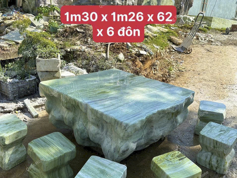 Bộ Bàn Ghế Đá Tự Nhiên Đẹp: Điểm Nhấn Sang Trọng Cho Sân Vườn