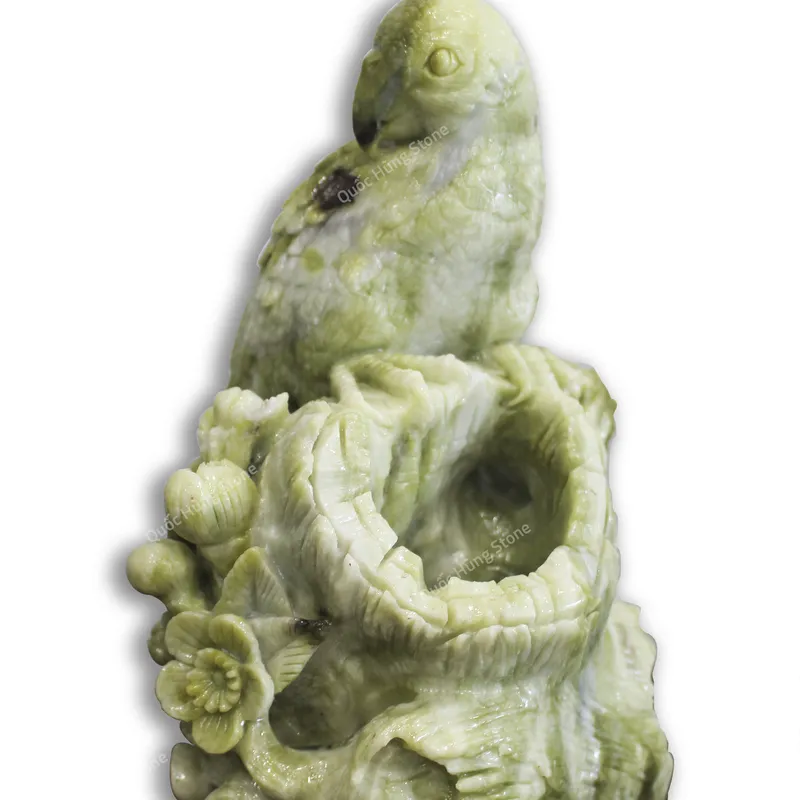 Bức Tượng Chim Vẹt Bên Cành Hoa Đào Ngọc Serpentine
