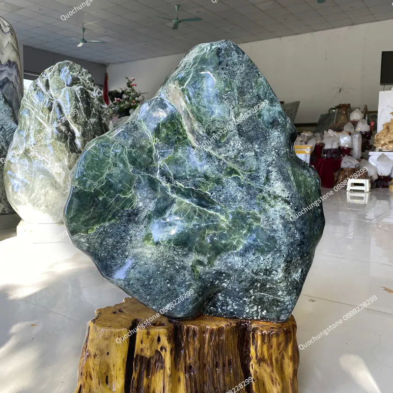 Núi Đá Serpentine Xanh 68kg