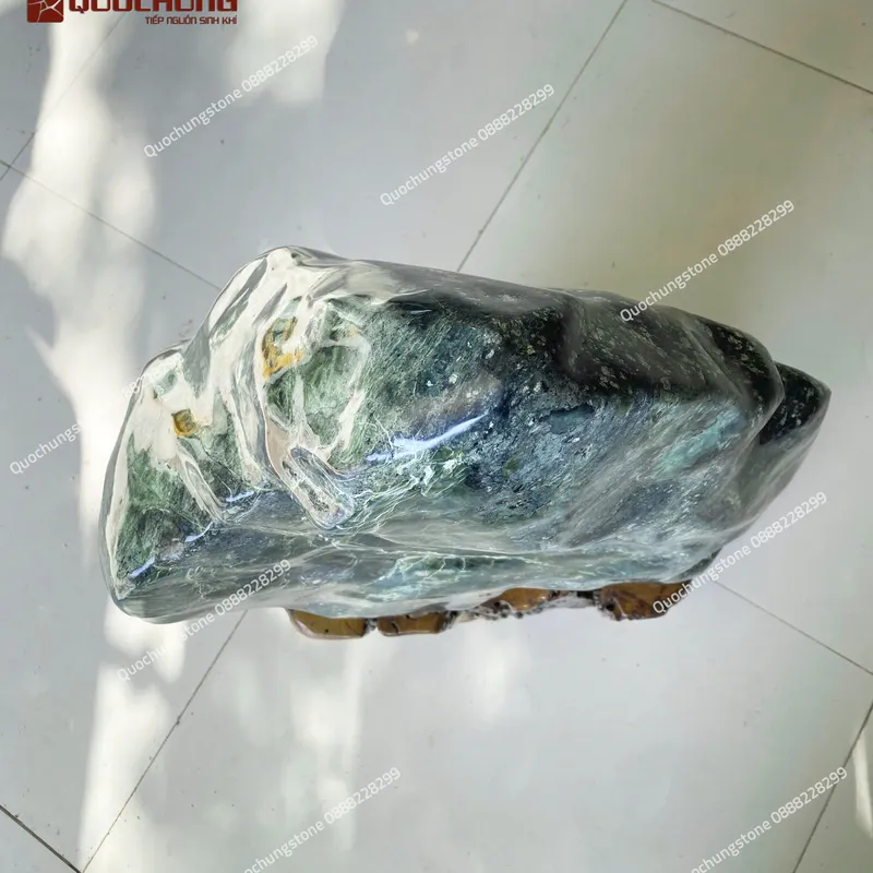 Núi Đá Serpentine Xanh 68kg