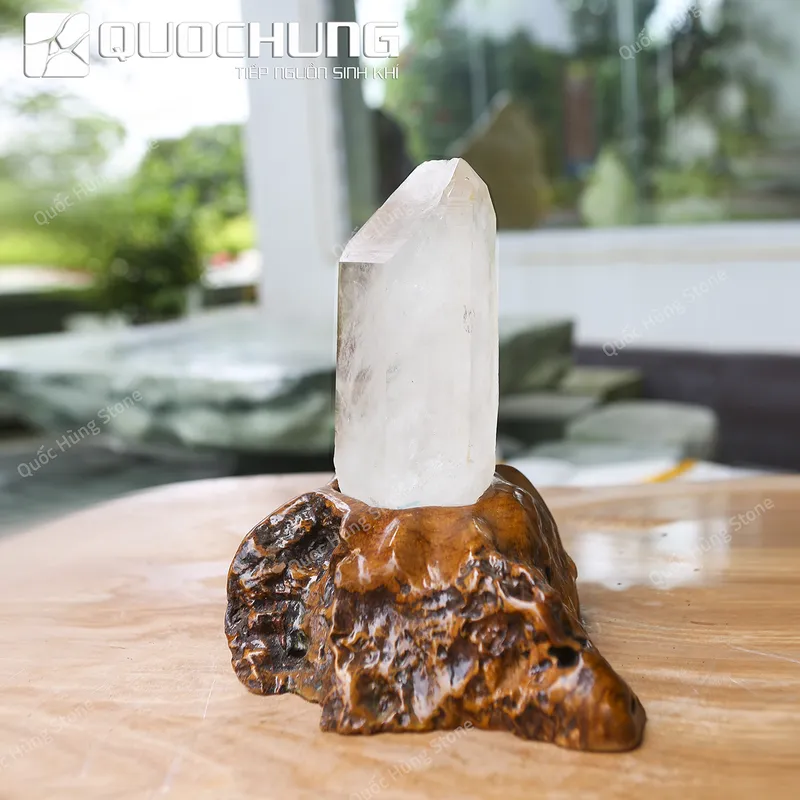 Trụ Đá Thạch Anh Trắng