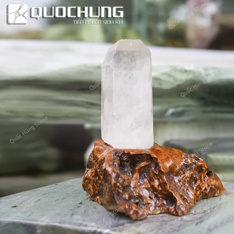 Trụ Đá Thạch Anh Trắng