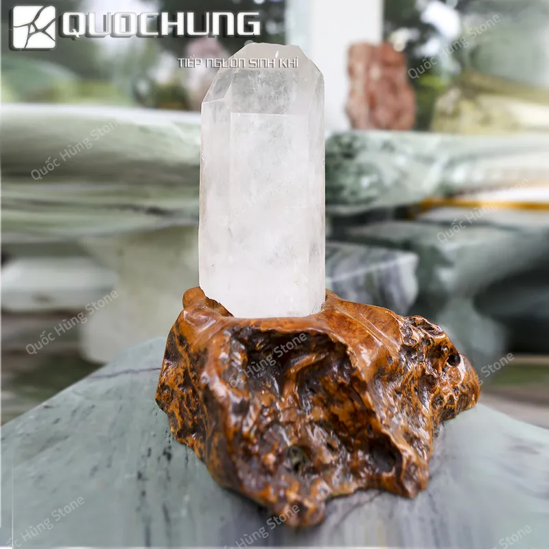 Trụ Đá Thạch Anh Trắng