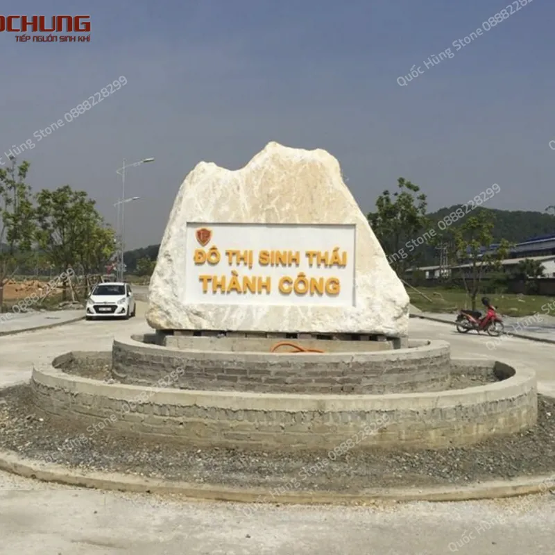 Biển Hiệu Trường Học Bằng Đá Nguyên Khối: Sự Sang Trọng và Đẳng Cấp