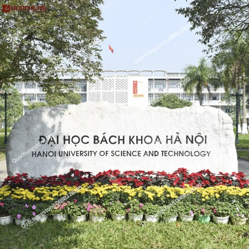 Đá Yên Bái- Vật Liệu Độc Đáo Cho Biển Hiệu Trường Học